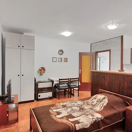 Vesna * Pjescana Uvala