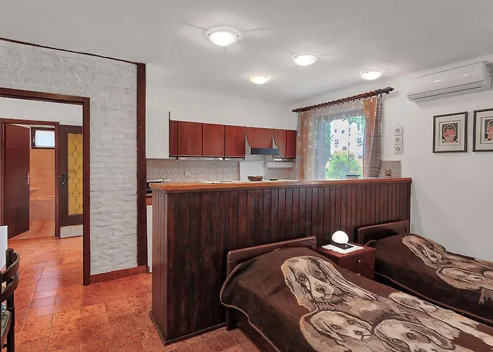 Vesna Pjescana Uvala